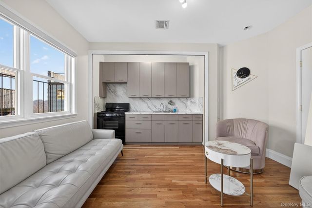 10 Lemberg Court 401, Monroe, NY 10950