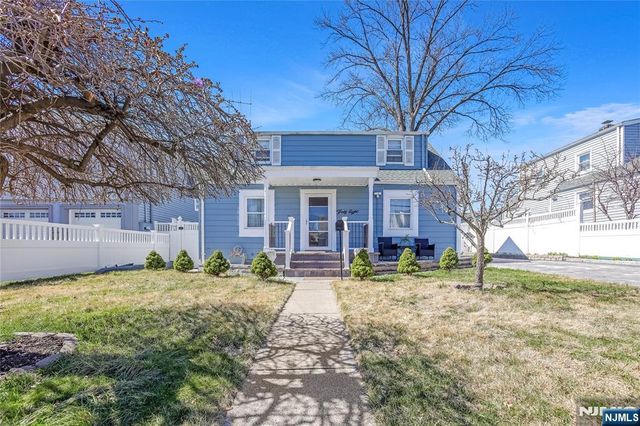 38 Henry Street, Elmwood Park, NJ 07407