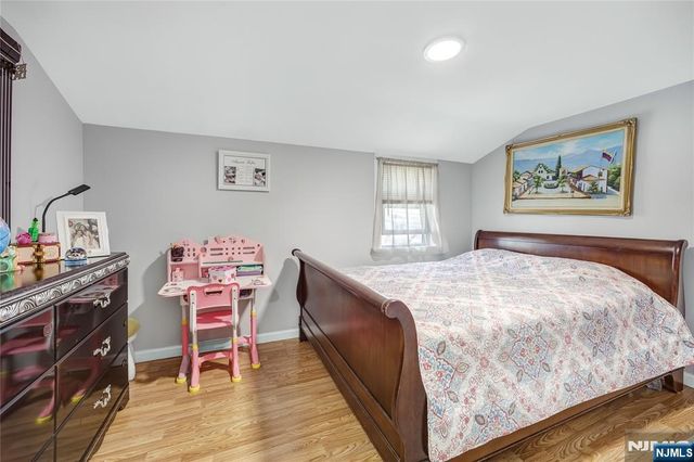 38 Henry Street, Elmwood Park, NJ 07407