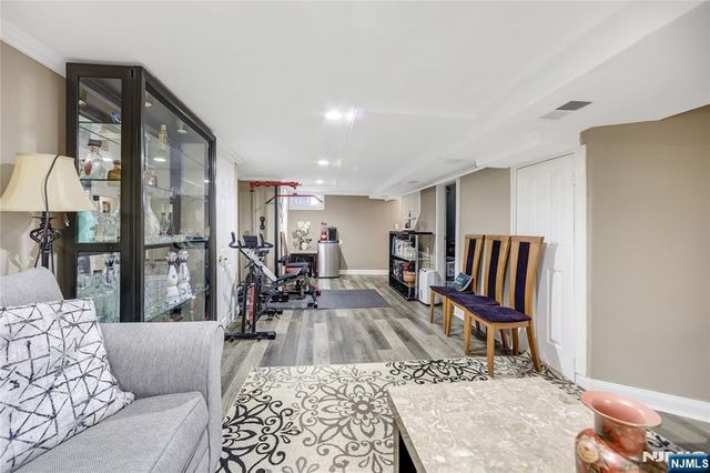 38 Henry Street, Elmwood Park, NJ 07407