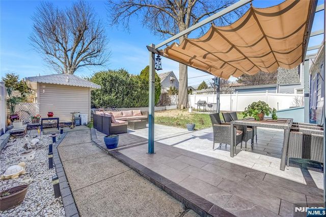 38 Henry Street, Elmwood Park, NJ 07407