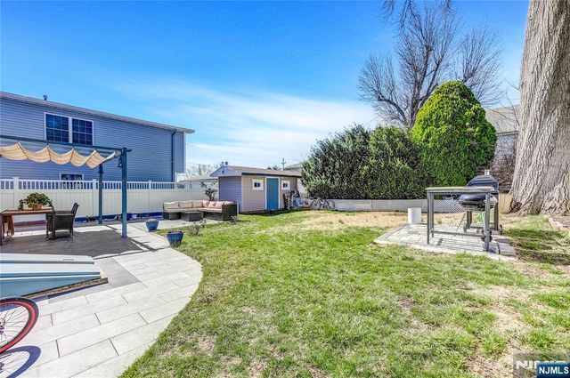 38 Henry Street, Elmwood Park, NJ 07407