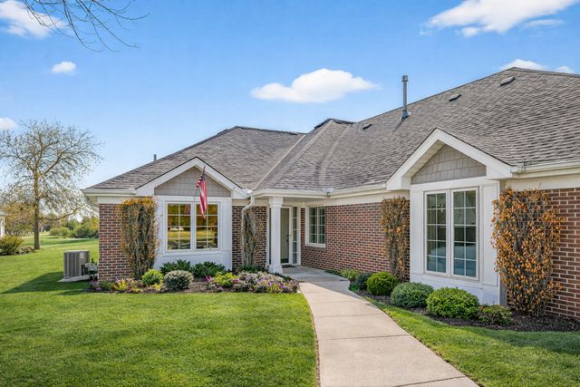 8810 Pointe Vista Drive, Victoria, MN 55386