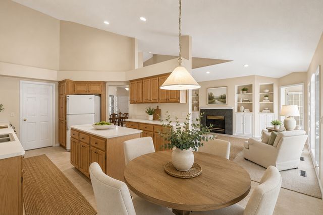 8810 Pointe Vista Drive, Victoria, MN 55386