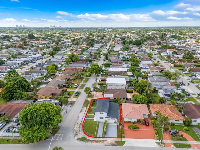 3200 SW 88th Pl, Miami, FL 33165