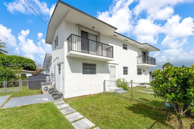 3200 SW 88th Pl, Miami, FL 33165