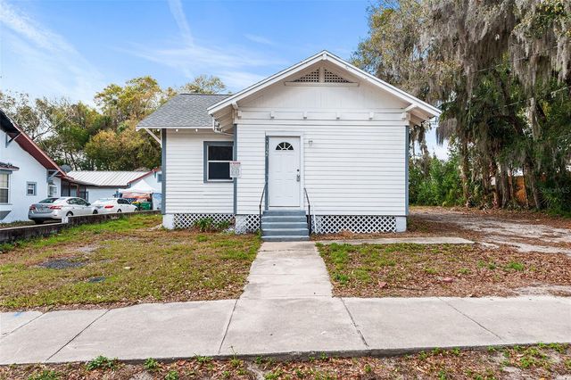 122 S GARFIELD AVENUE, Deland, FL 32724