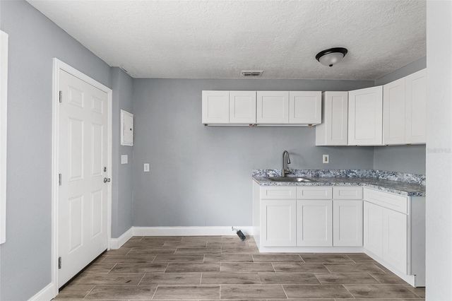 122 S GARFIELD AVENUE, Deland, FL 32724