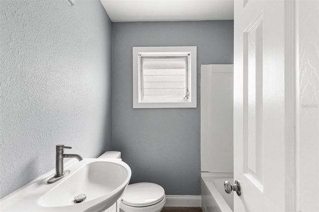 122 S GARFIELD AVENUE, Deland, FL 32724