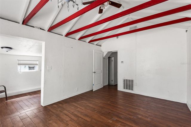 122 S GARFIELD AVENUE, Deland, FL 32724