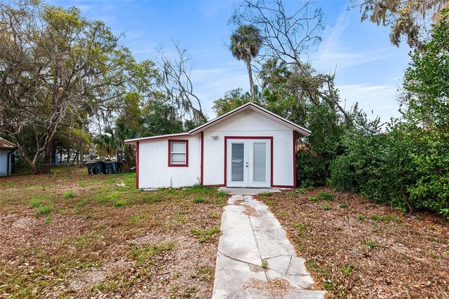 122 S GARFIELD AVENUE, Deland, FL 32724