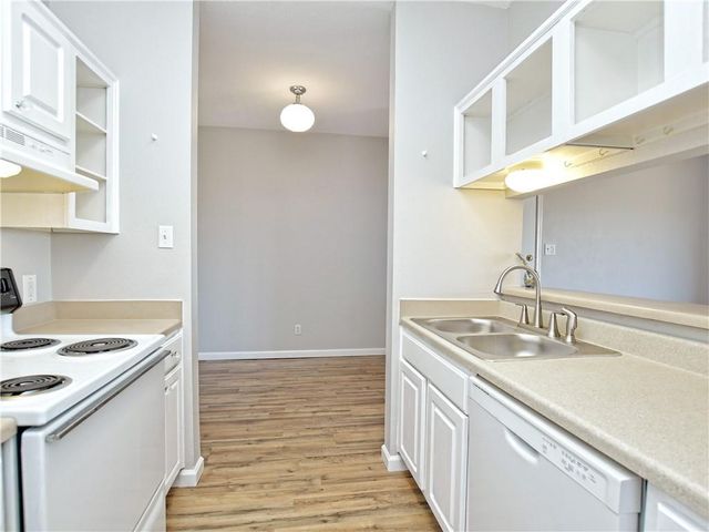 12166 Metric BLVD 2015, Austin, TX 78758