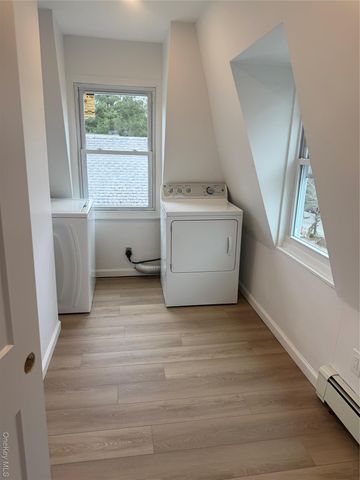 21 Continental Place, Glen Cove, NY 11542