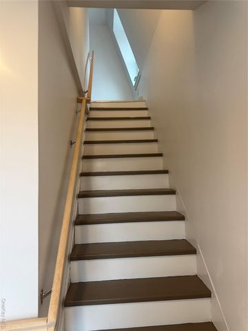 21 Continental Place, Glen Cove, NY 11542