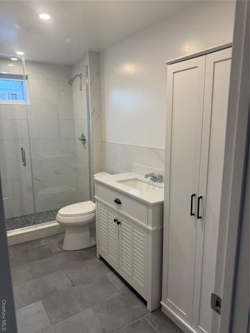 21 Continental Place, Glen Cove, NY 11542