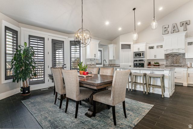 977 S PARKWAY, North Salt Lake, UT 84054