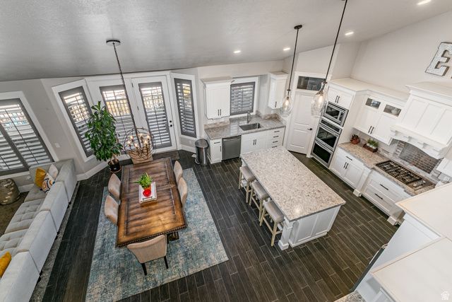 977 S PARKWAY, North Salt Lake, UT 84054