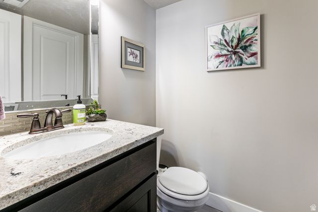 977 S PARKWAY, North Salt Lake, UT 84054