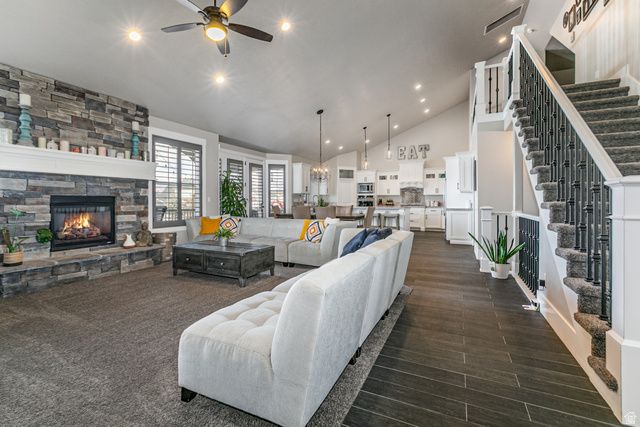 977 S PARKWAY, North Salt Lake, UT 84054