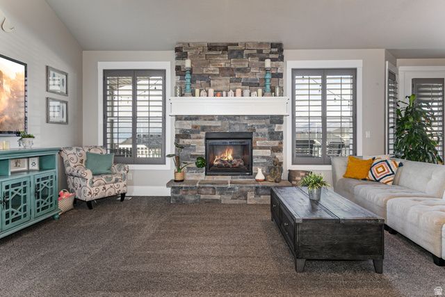 977 S PARKWAY, North Salt Lake, UT 84054