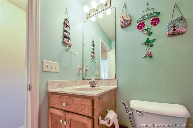 2304 Brookview Drive, Jeffersonville, IN 47130