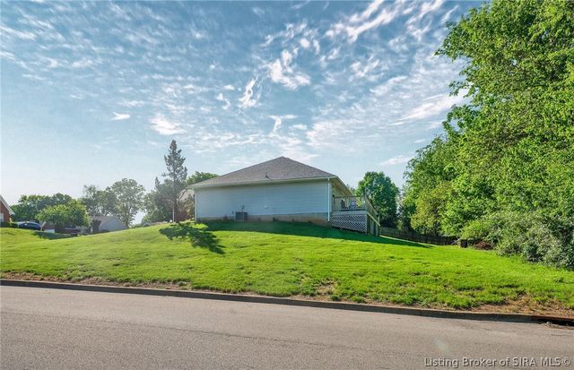 2304 Brookview Drive, Jeffersonville, IN 47130