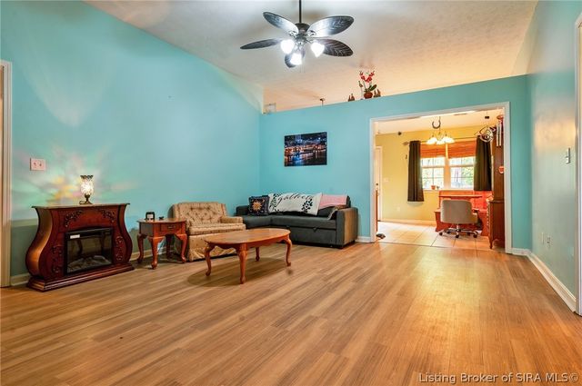 2304 Brookview Drive, Jeffersonville, IN 47130