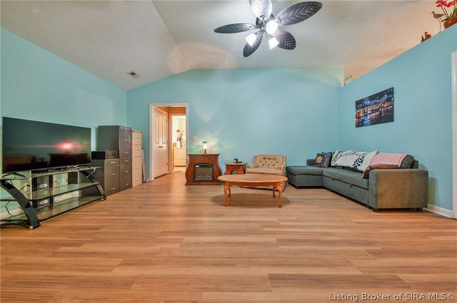 2304 Brookview Drive, Jeffersonville, IN 47130