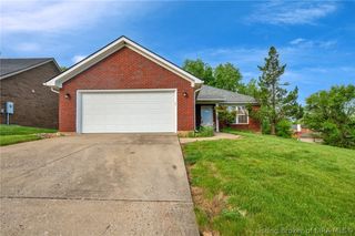2304 Brookview Drive, Jeffersonville, IN 47130