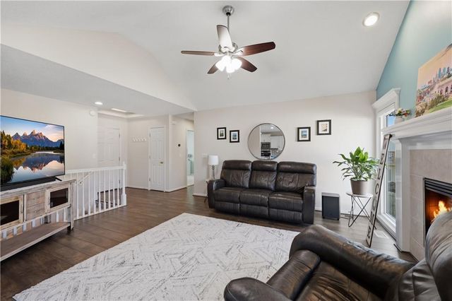 8728 N Arcola Court, Kansas City, MO 64153