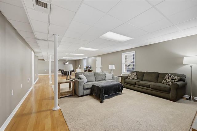 8728 N Arcola Court, Kansas City, MO 64153