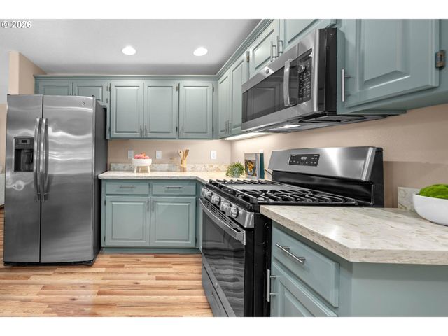 16550 Sw WATERLEAF St, Beaverton, OR 97006