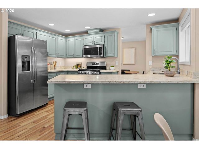 16550 Sw WATERLEAF St, Beaverton, OR 97006