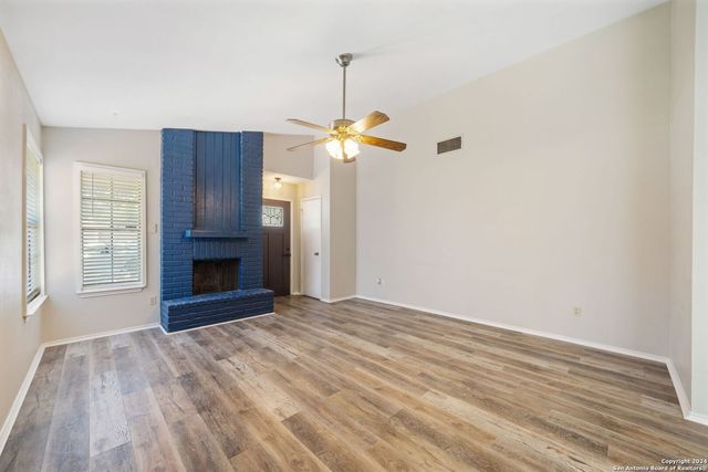 12106 Ridge Ct, San Antonio, TX 78247