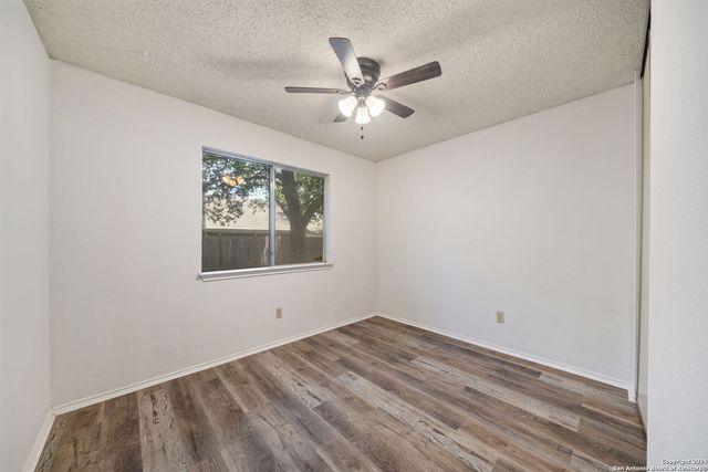 12106 Ridge Ct, San Antonio, TX 78247