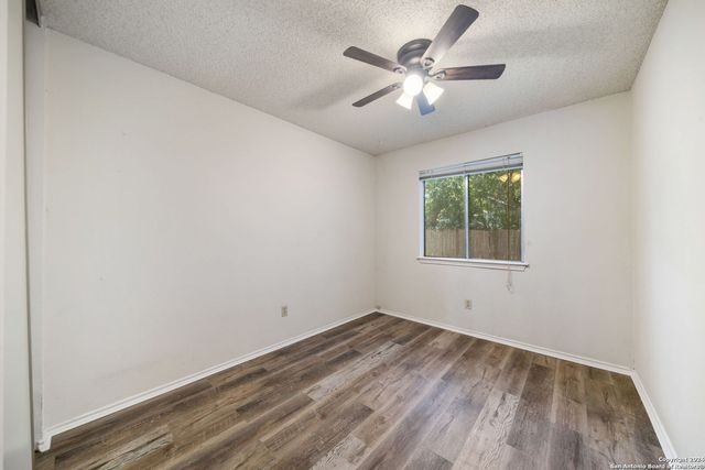 12106 Ridge Ct, San Antonio, TX 78247