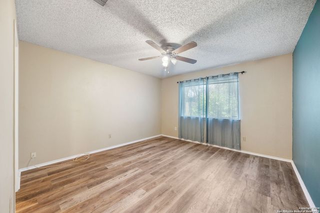 12106 Ridge Ct, San Antonio, TX 78247