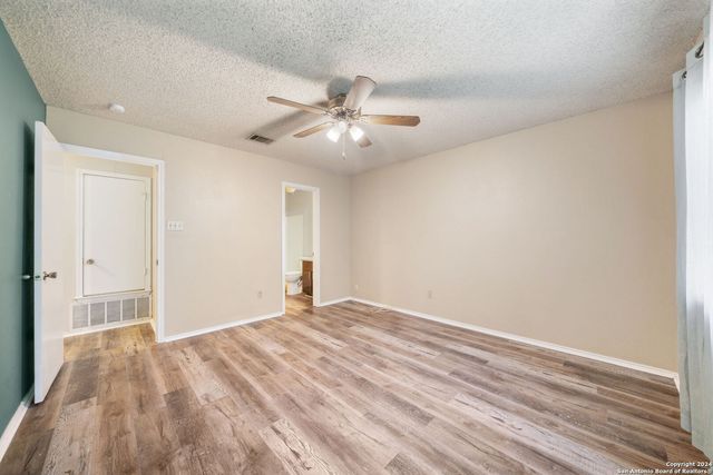 12106 Ridge Ct, San Antonio, TX 78247