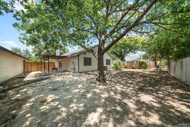 12106 Ridge Ct, San Antonio, TX 78247