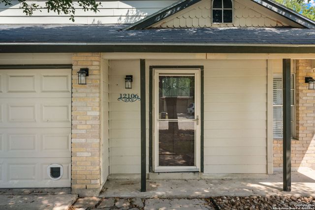 12106 Ridge Ct, San Antonio, TX 78247