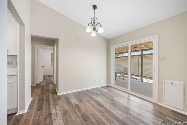 12106 Ridge Ct, San Antonio, TX 78247