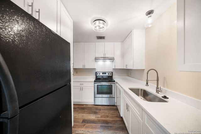 12106 Ridge Ct, San Antonio, TX 78247