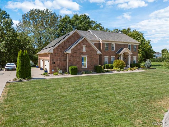 1319 Merganser Boulevard, Swansea, IL 62226