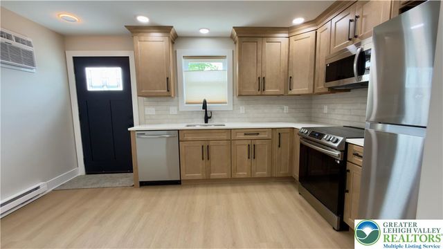 311 Church Street, Catasauqua Boro, PA 18032