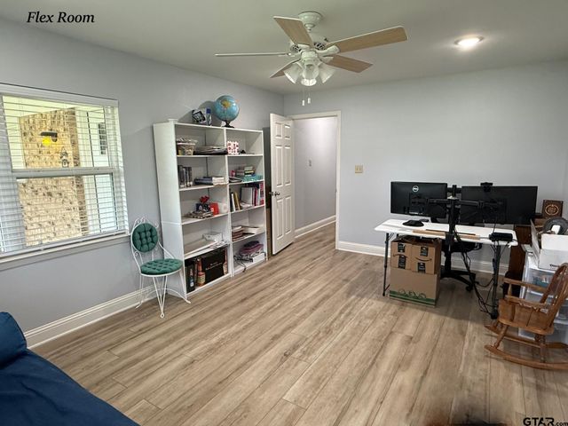 237 Oregon St., Van, TX 75790