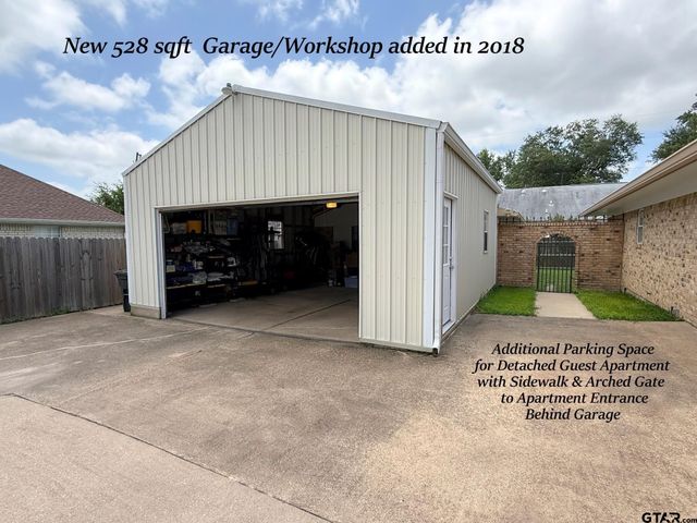 237 Oregon St., Van, TX 75790