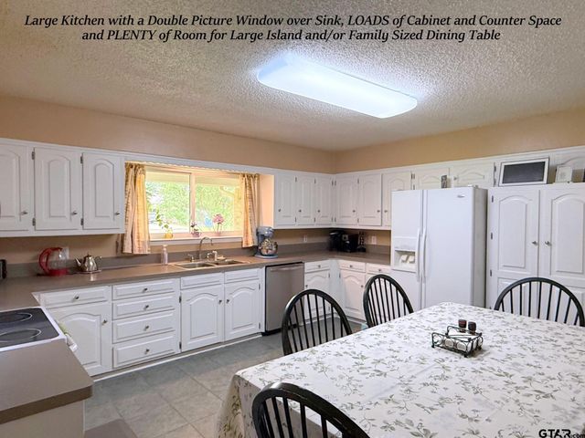 237 Oregon St., Van, TX 75790