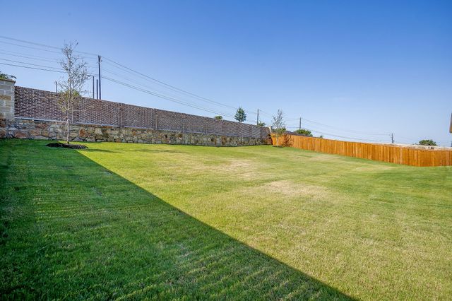 722 Feathergrass Court W, Haslet, TX 76052
