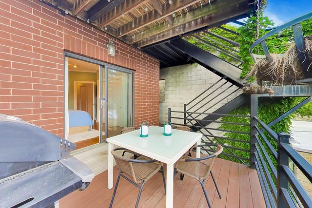 1922 W Armitage Avenue 2, Chicago, IL 60622