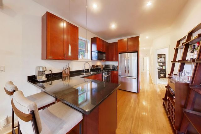 1922 W Armitage Avenue 2, Chicago, IL 60622